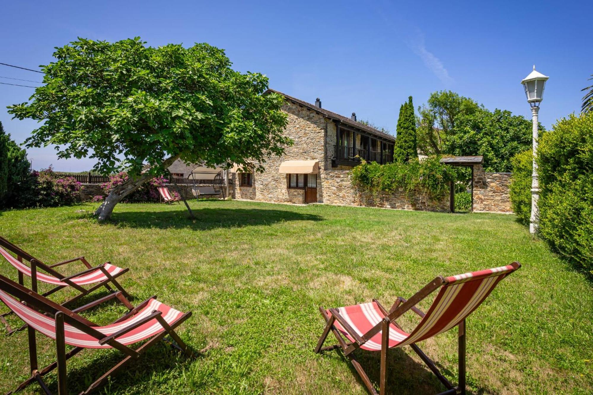 Bed and Breakfast Casa Peleyon Castropol Exterior foto